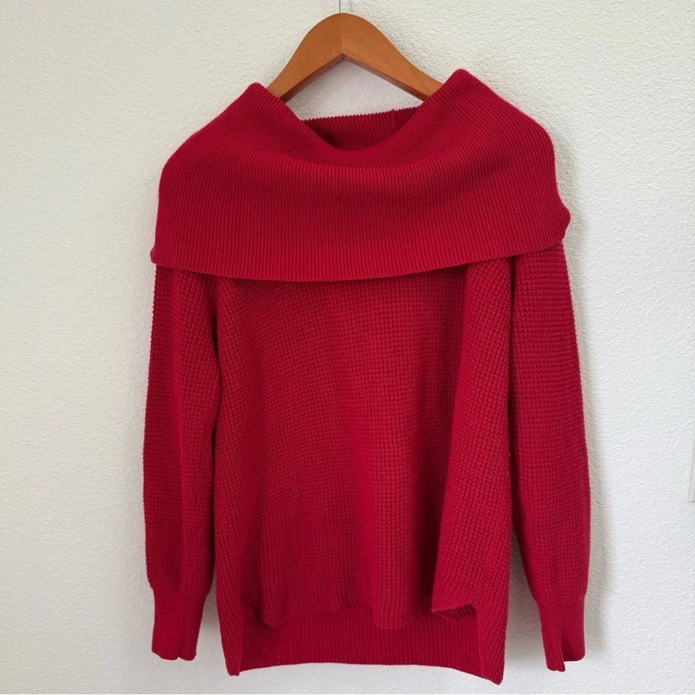 Michael Kors Beautiful and Cozy Red Cowl Neck Sweater Women’s Size Medium